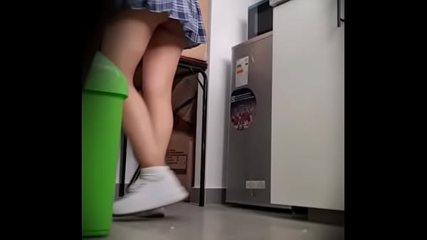 hermanastra argentina se escapa de clases para follar con su profesor