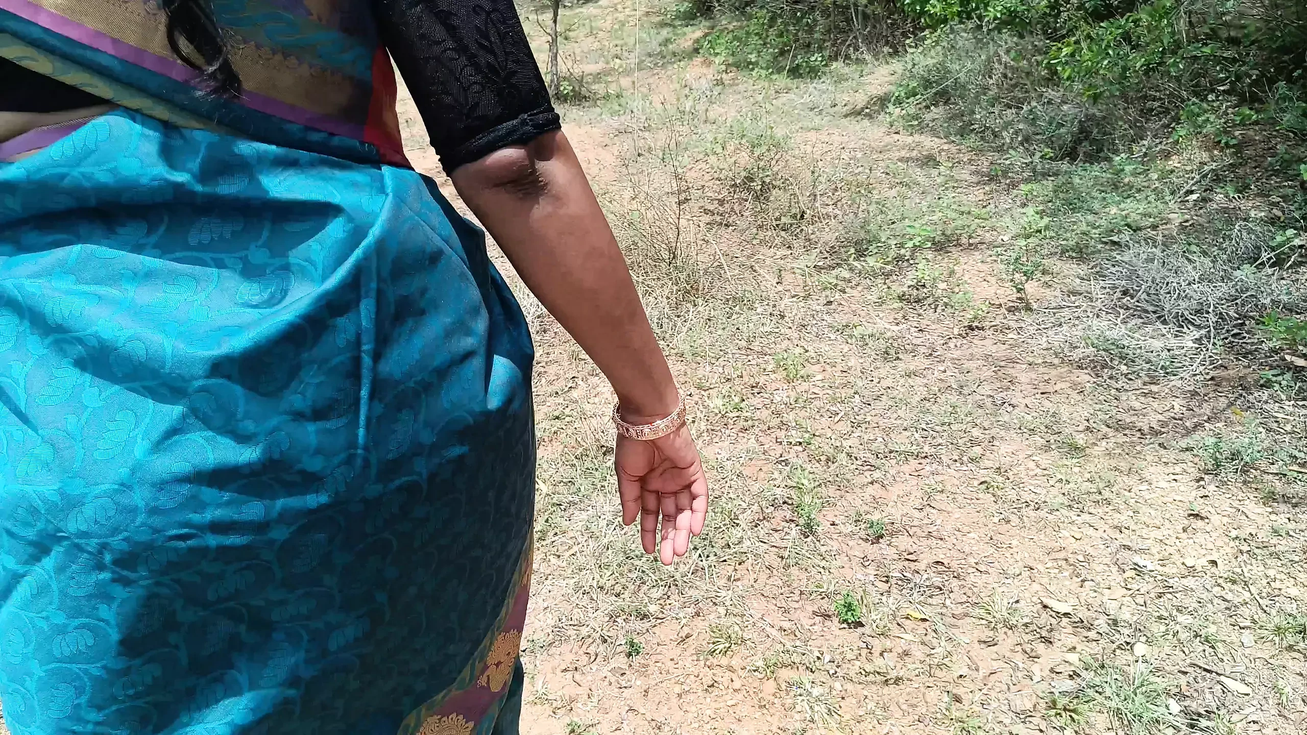 Family function Outdoor with stranger 3