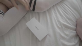 ASIAN BABE MASTURBATING WITH THE “ECHO 2” FROM SVAKOM – ZIAxBITE