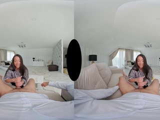 CaraMella Sinn – Private Secretary